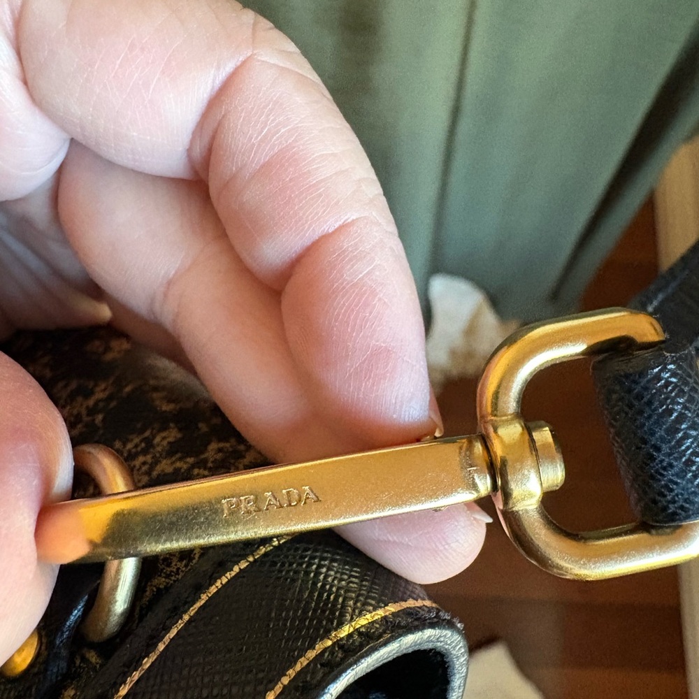 Prada Black Leather Crossbody with Gold Speckle Detail - Picture 3 of 10